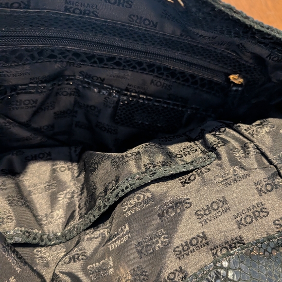 Michael kors bag and wallet set - Picture 5 of 5